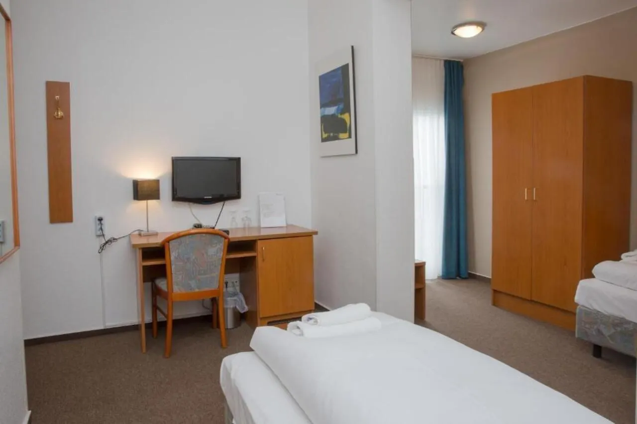 Goethe Hotel Messe By Trip Inn Франкфурт-на-Майне 3*,